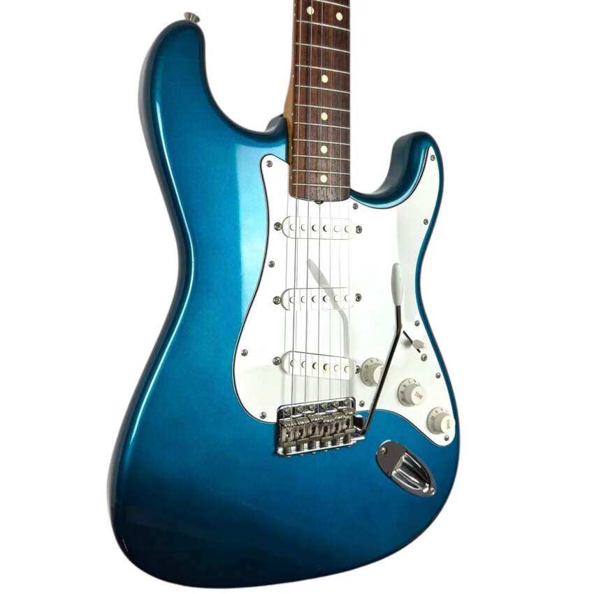 Fender Japan ST62-65AS ’62 Reissue Stratocaster Limited 40th Anniversary 1994 - Lake Placid Blue, matching Headstock0 Fender Japan ST62-65AS ’62 Reissue Stratocaster Limited 40th Anniversary 1994 - Lake Placid Blue, matching Headstock0