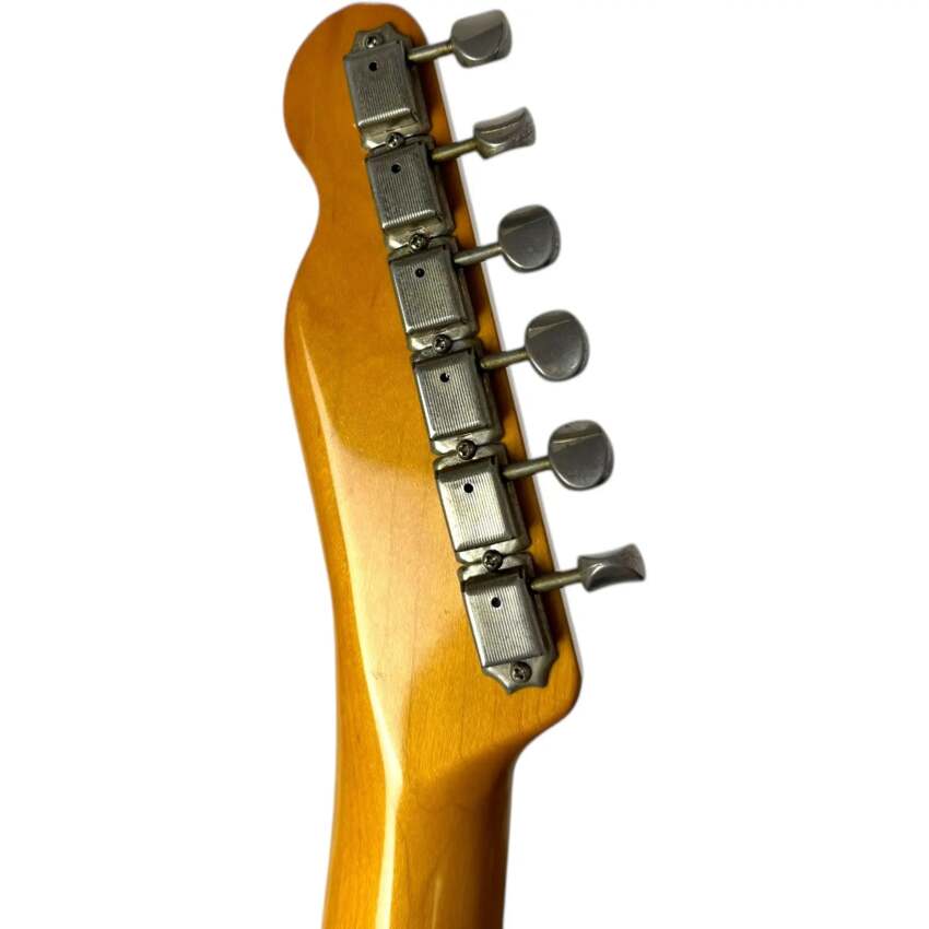 Fender Japan TL52 52’ Reissue Telecaster 1997-2000 - Bigsby - Butterscotch Blonde10 Fender Japan TL52 52’ Reissue Telecaster 1997-2000 - Bigsby - Butterscotch Blonde10