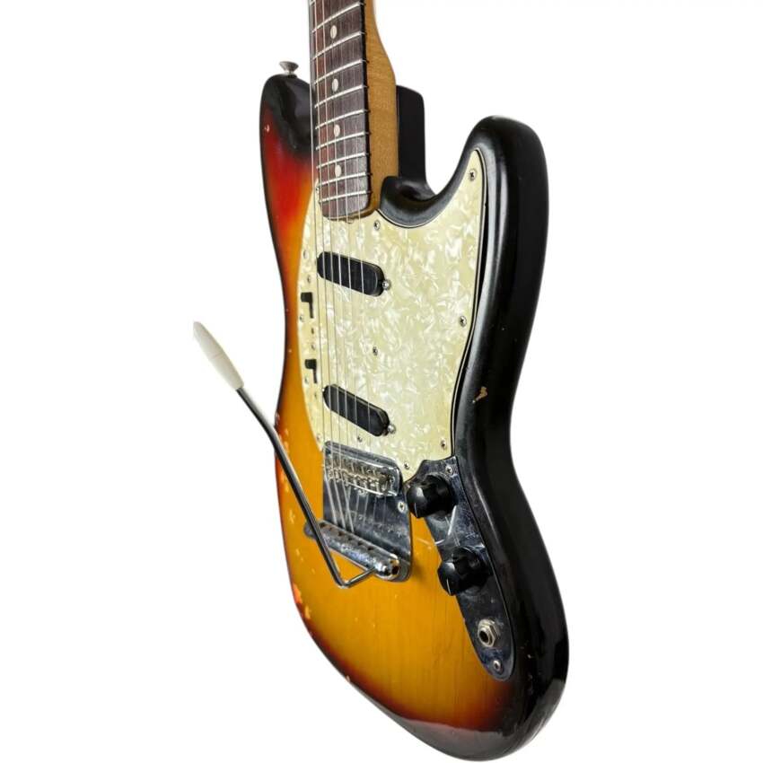 Fender Mustang 1973 - Sunburst5 Fender Mustang 1973 - Sunburst5