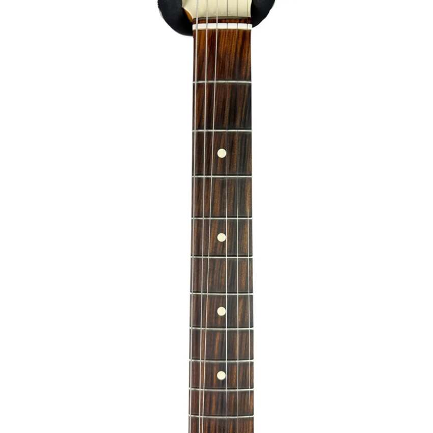 Fender Vintera Jazzmaster 2021 - White4 Fender Vintera Jazzmaster 2021 - White4