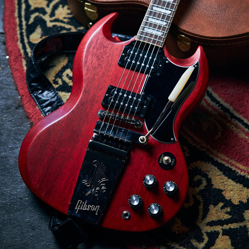 Gibson SG Standard '61 Maestro Vibrola Faded Cherry6 Gibson SG Standard '61 Maestro Vibrola Faded Cherry6