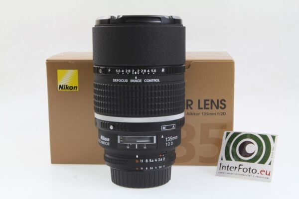 Nikkor 135mm f/2 DC D