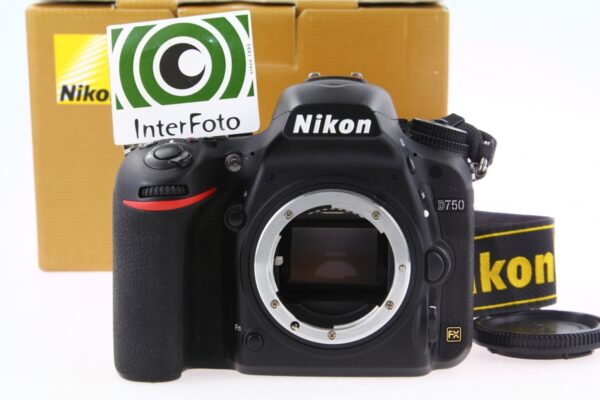 Nikon D7500