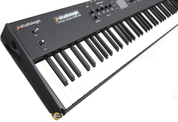 STUDIOLOGIC Numa X Piano 73 + POKROWIEC0