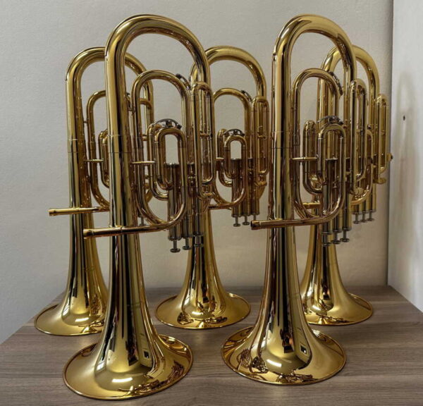 Yamaha YAH-203 sakshorn altowy w stroju Es - 4 sztuki - instrumenty używane