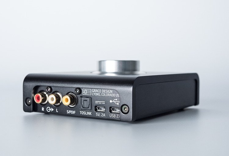 m900 - Headphone Amp / DAC2 m900 - Headphone Amp / DAC2