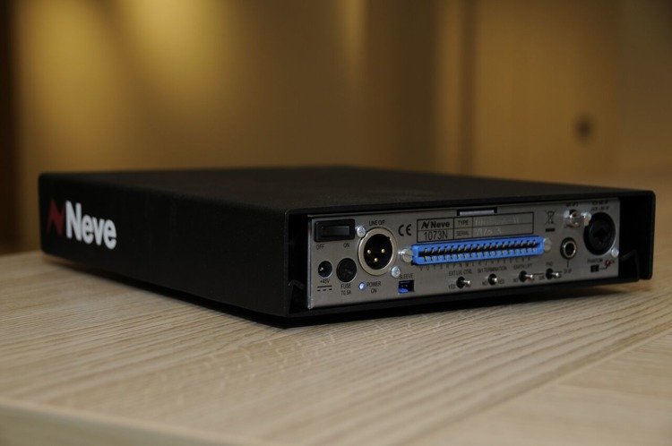 1073N Standalone Mono Mic Preamp & EQ Module4 1073N Standalone Mono Mic Preamp & EQ Module4