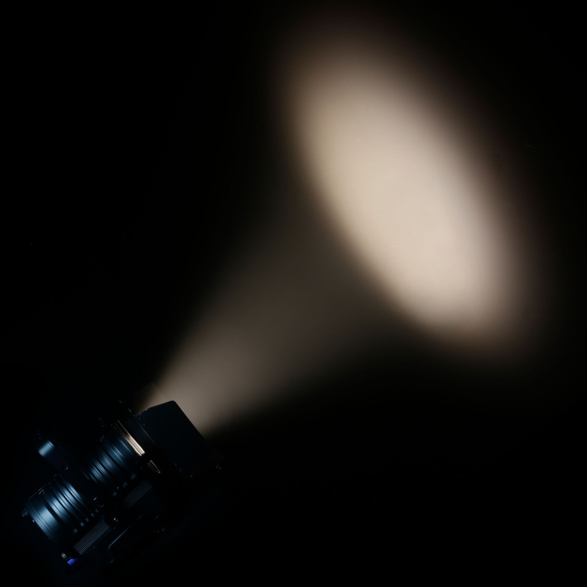 Cameo TS 200 WW - Theatre Spotlight with Fresnel Lens and 180 Watt Warm White LED in Black Housing5 Cameo TS 200 WW - Theatre Spotlight with Fresnel Lens and 180 Watt Warm White LED in Black Housing5