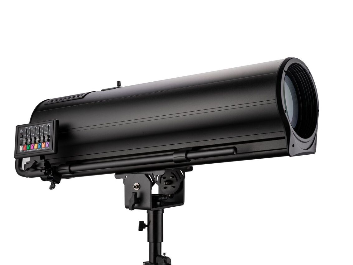 EUROLITE LED SL-1000 MFZ DMX - Reflektor Follow Spot ze skrzynią transportową4 EUROLITE LED SL-1000 MFZ DMX - Reflektor Follow Spot ze skrzynią transportową4