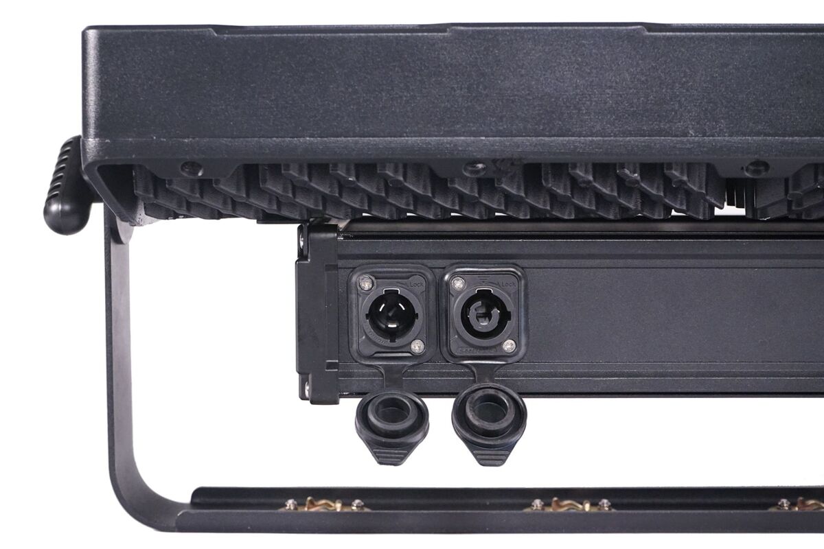 FOS Tornado Pro - Stroboskop LED2 FOS Tornado Pro - Stroboskop LED2