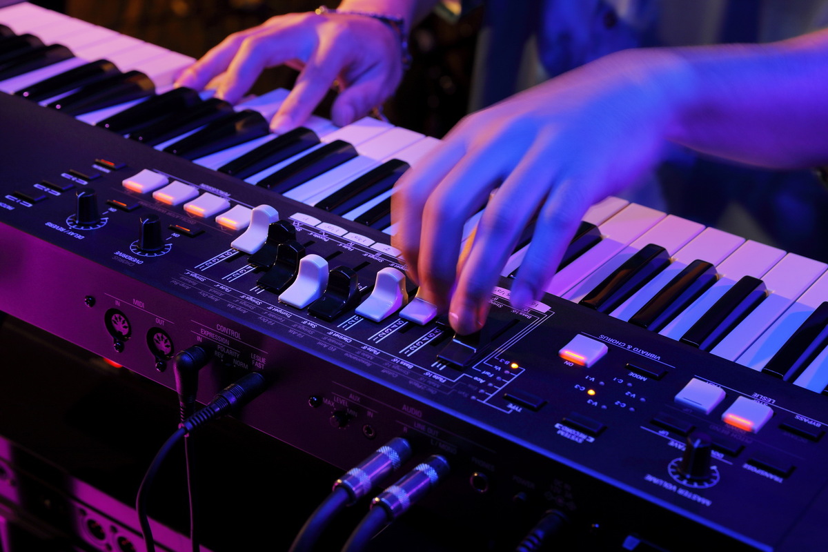 HAMMOND M-solo (czarny / bk)6 HAMMOND M-solo (czarny / bk)6