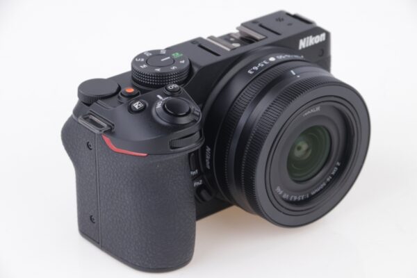 Nikon Z30 + Nikkor 16-50mm DX VR0