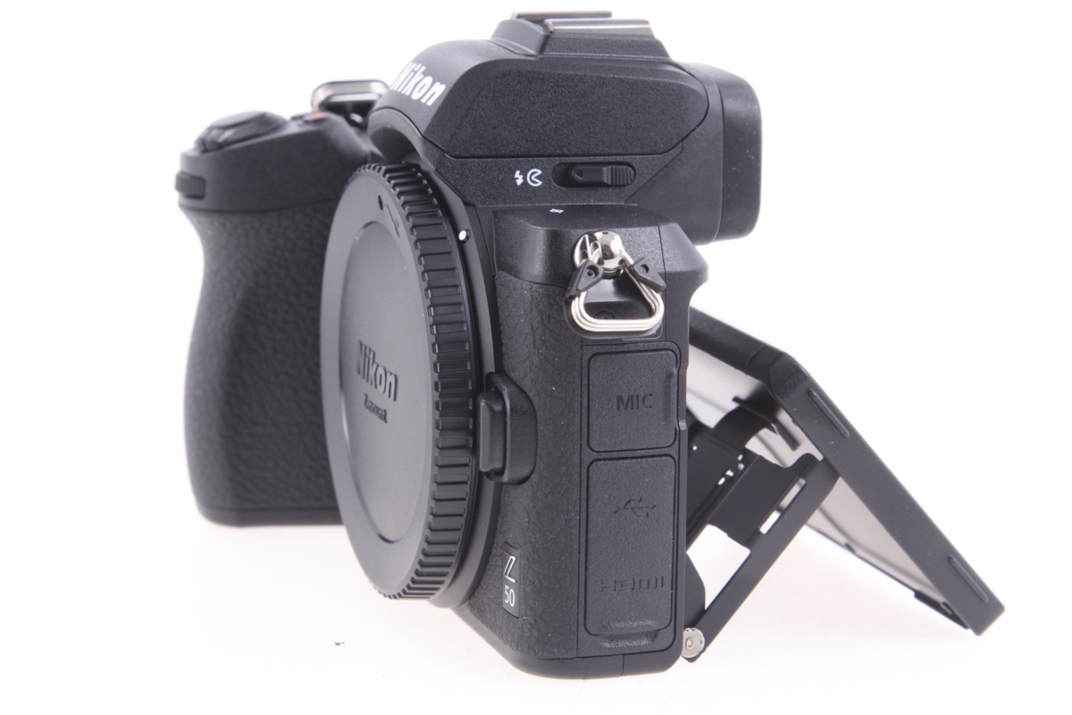 Nikon Z50 + 16-50mm VR DX2 Nikon Z50 + 16-50mm VR DX2