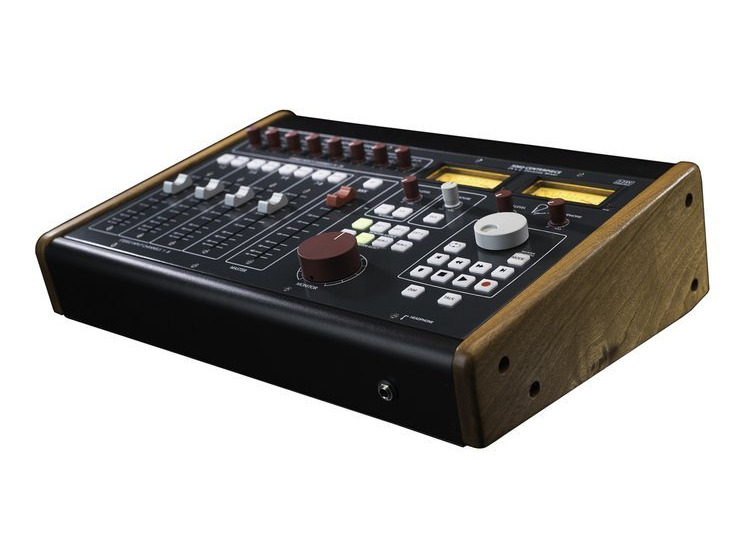 Rupert Neve Designs 5060 Centerpiece - 24 x 2 Desktop Mixer0 Rupert Neve Designs 5060 Centerpiece - 24 x 2 Desktop Mixer0