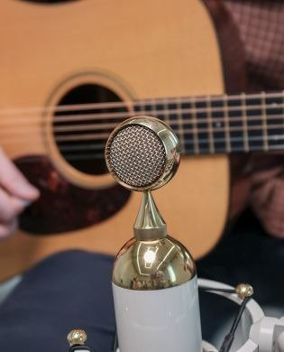 017 Series - Large Diaphragm Condenser FET Microphone4 017 Series - Large Diaphragm Condenser FET Microphone4