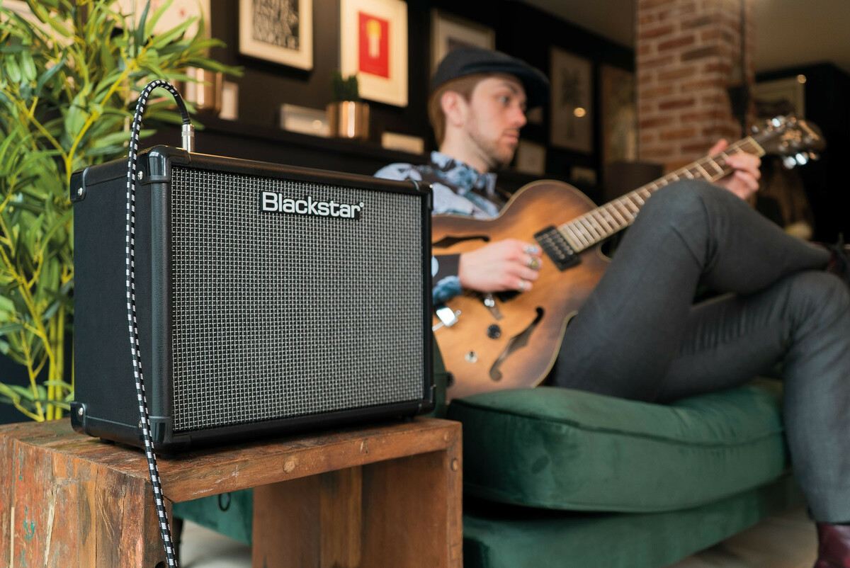 Blackstar ID:Core Stereo 10 v3 - wzmacniacz gitarowy4 Blackstar ID:Core Stereo 10 v3 - wzmacniacz gitarowy4