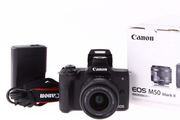 Canon EOS M50 II+ 15-45/3.5-6.3 EF-M IS STM Czarny