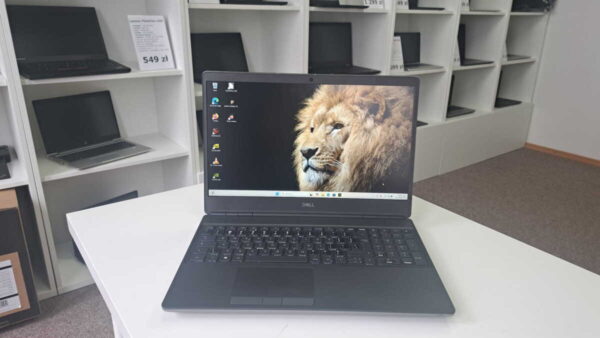 Dell Precision 7560 15,6" Xeon W-11855M 32GB RAM 512GB SSD IPS Full HD nVidia RTX 6GB Win 11 Pro0