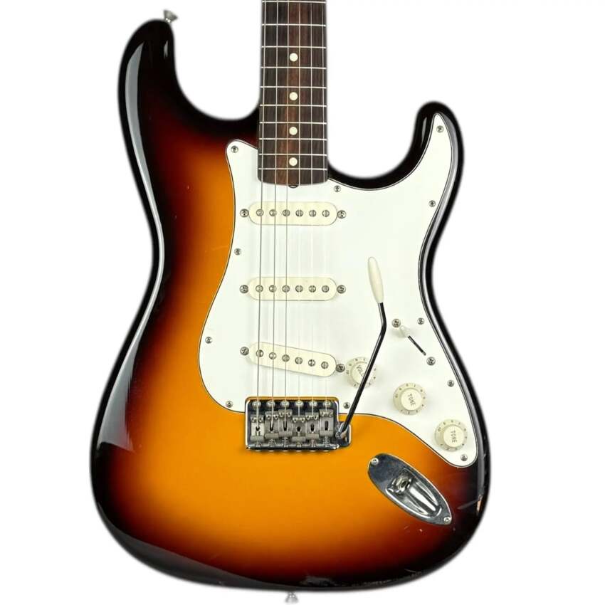 Fender Japan ST-STD Standard Stratocaster 1993-1994 - Sunburst Fender Japan ST-STD Standard Stratocaster 1993-1994 - Sunburst