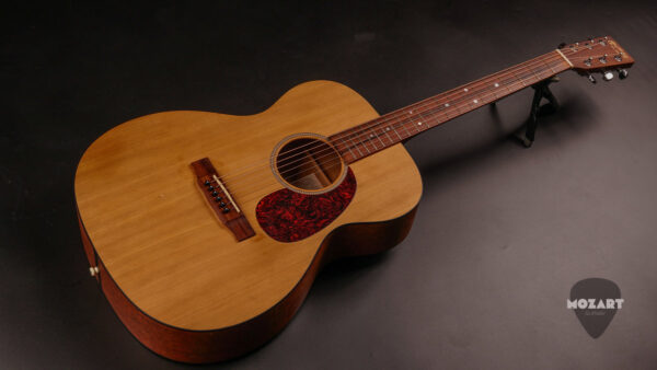 Martin 000M USA 2005 Natural Acoustic Guitar w/OHSC – Spruce Top Mahogany