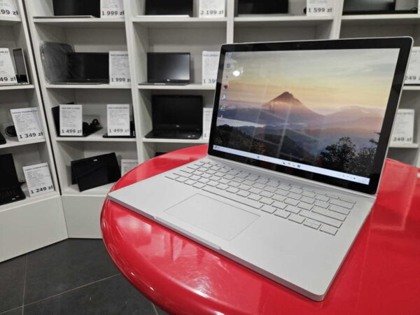 Microsoft Surface Book 2 13" i7-8650U 16GB RAM 512GB SSD nVidia GTX 1050 IPS 3K Win 11 Pro0