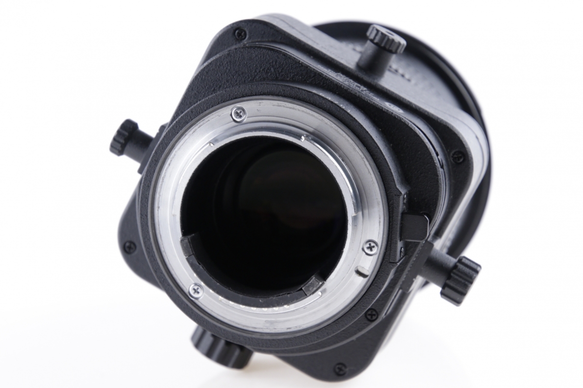 Nikkor 85mm f/2.8 PC-E Micro D Nano Tilt/Shift7 Nikkor 85mm f/2.8 PC-E Micro D Nano Tilt/Shift7