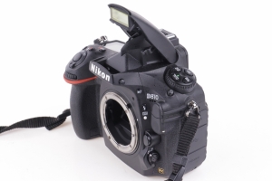 Nikon D8102 Nikon D8102