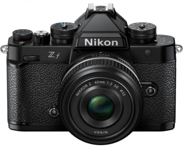 Nikon Z f + Nikkor 40/2 Z SE Kit