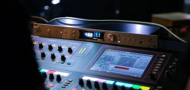 Pure2 - Mastering AD/DA Converter & Clock4 Pure2 - Mastering AD/DA Converter & Clock4