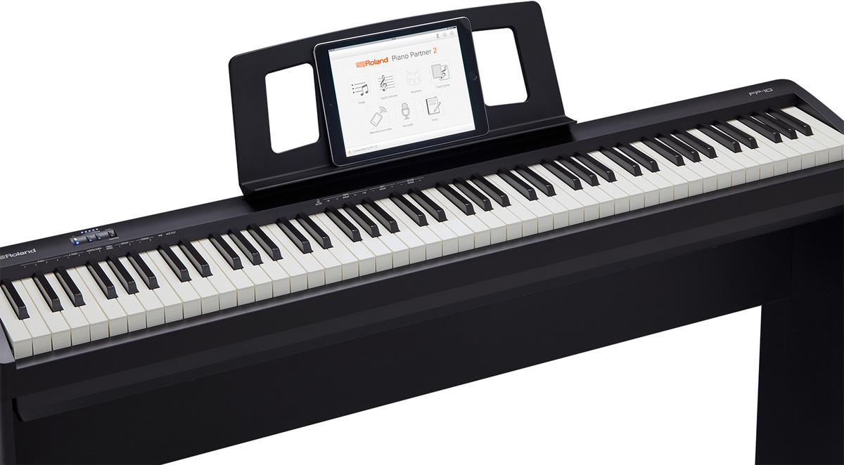 ROLAND FP-10 BK 4 ROLAND FP-10 BK 4