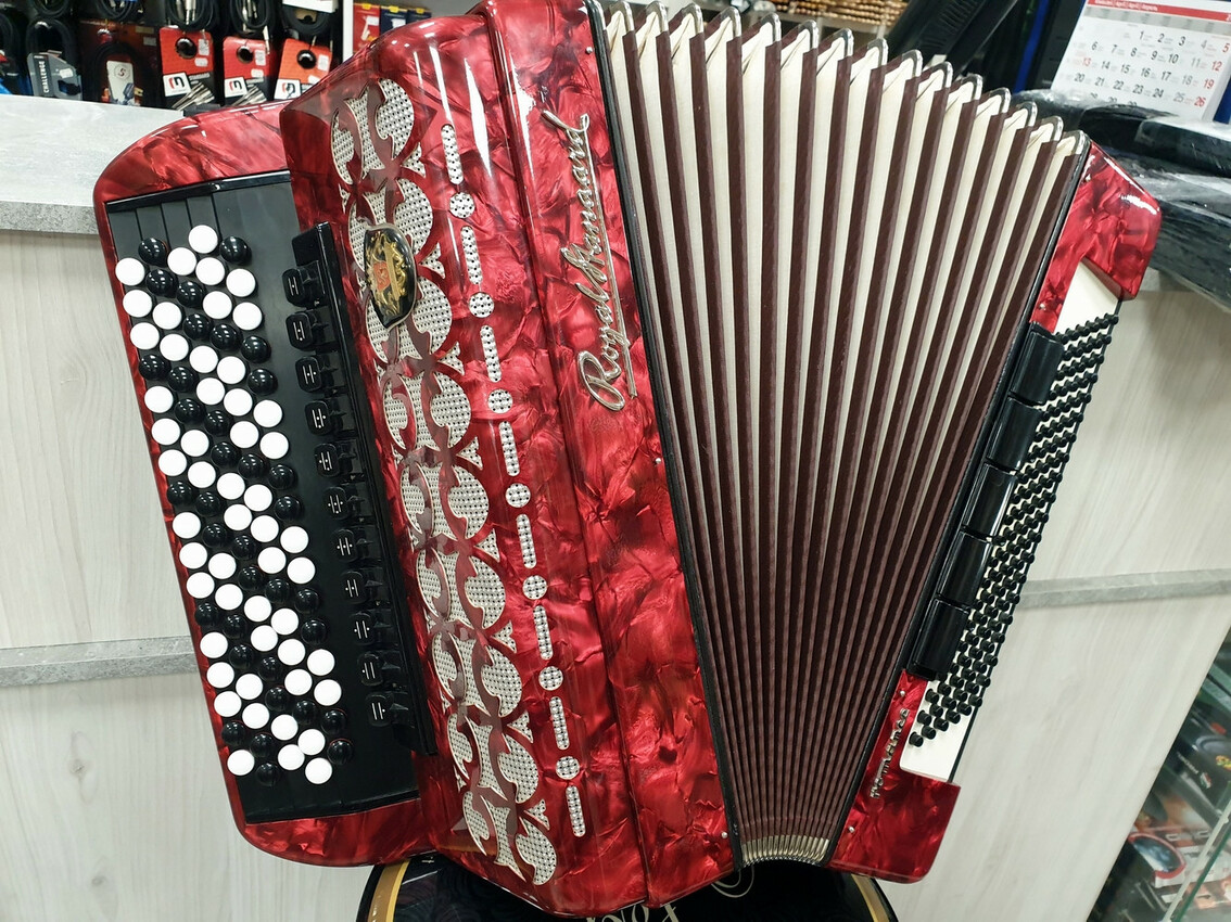ROYAL STANDARD Romance 120 bas - Akordeon guzikowy Gryf B. ( produkcja Weltmeister DDR )0 ROYAL STANDARD Romance 120 bas - Akordeon guzikowy Gryf B. ( produkcja Weltmeister DDR )0