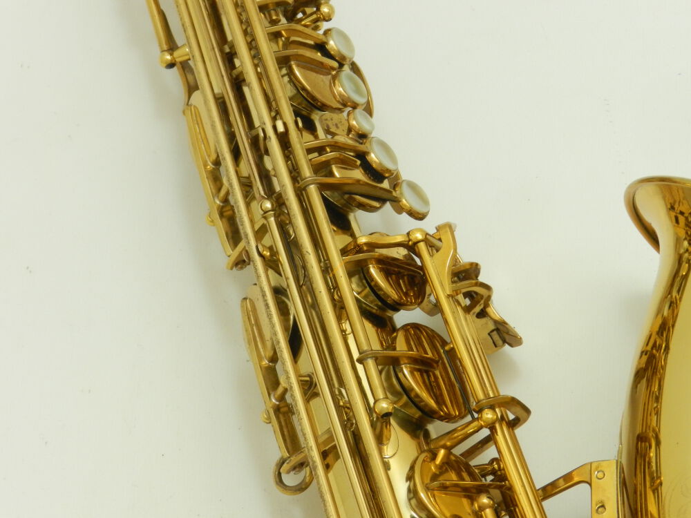 Saksofon tenorowy Amati. Po remoncie kapitalnym (DR24-129)4 Saksofon tenorowy Amati. Po remoncie kapitalnym (DR24-129)4