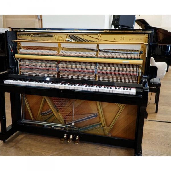 U1H Yamaha pianino akustyczne używane4 U1H Yamaha pianino akustyczne używane4