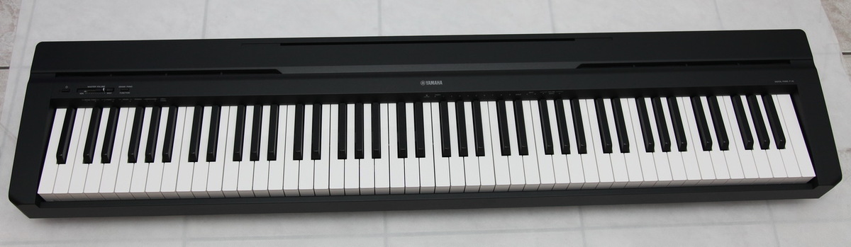 YAMAHA P-45 (P45 B) + STATYW 1 YAMAHA P-45 (P45 B) + STATYW 1
