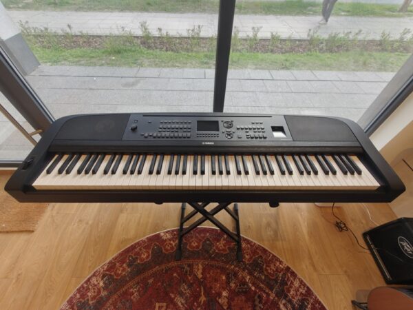 Yamaha DGX 670 BK pianino cyfrowe 0