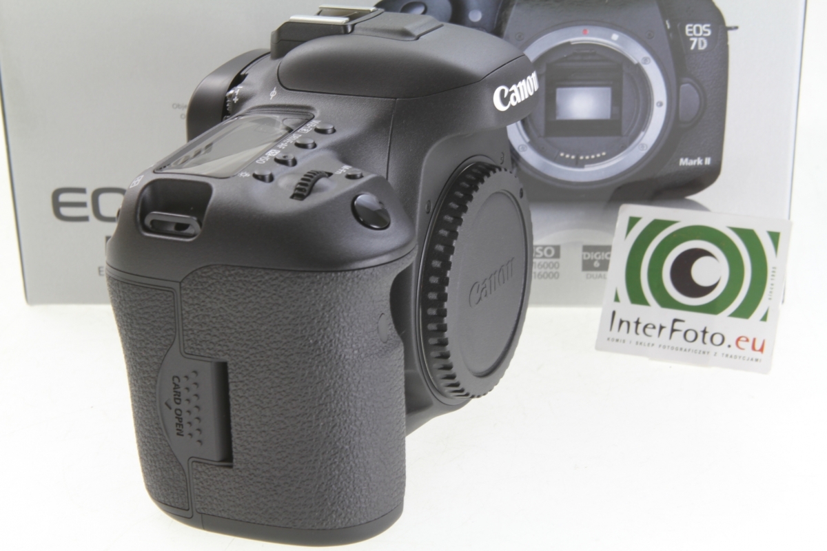 Canon EOS 7D Mark II2 Canon EOS 7D Mark II2