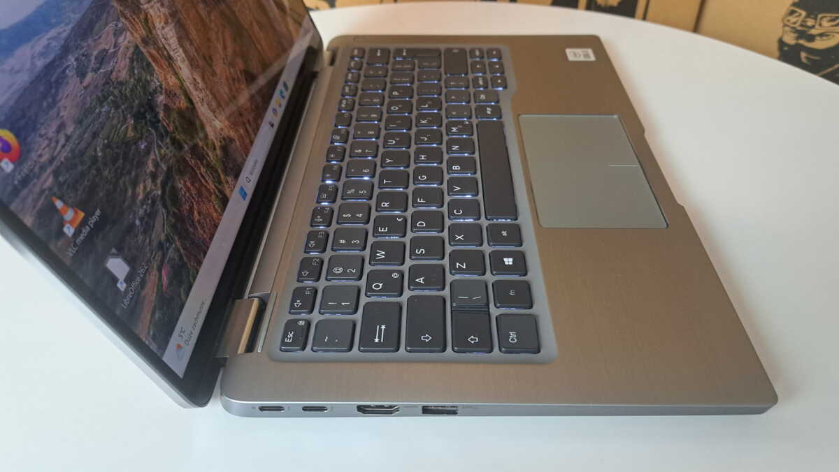Dell Latitude 9410 2 w 1 14" i5-10310u 16GB RAM 1000GB SSD Win 11 home 2w1 Tablet i Laptop3 Dell Latitude 9410 2 w 1 14" i5-10310u 16GB RAM 1000GB SSD Win 11 home 2w1 Tablet i Laptop3