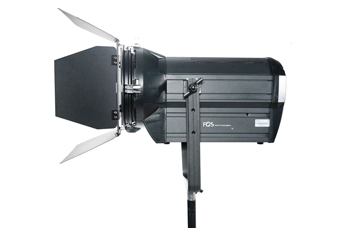 FOS TV FRESNEL WW - reflektor teatralny fresnel4 FOS TV FRESNEL WW - reflektor teatralny fresnel4