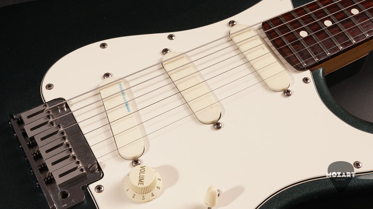 Fender Strat Plus Deluxe 1988 Gun Metal Blue1 Fender Strat Plus Deluxe 1988 Gun Metal Blue1