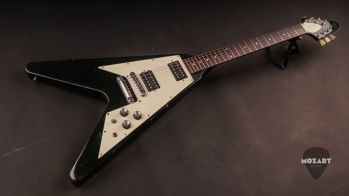 Gibson Flying V ’67 Reissue 2001 USA – 496R / 500T Gibson Flying V ’67 Reissue 2001 USA – 496R / 500T