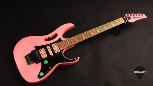 Ibanez JEM777-SK Shocking Pink 1987 - Steve Vai Signature