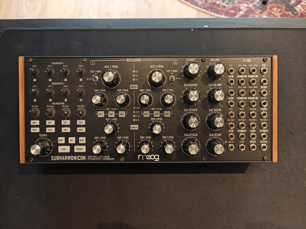 MOOG Subharmonicon – Syntezator Analogowy6 MOOG Subharmonicon – Syntezator Analogowy6