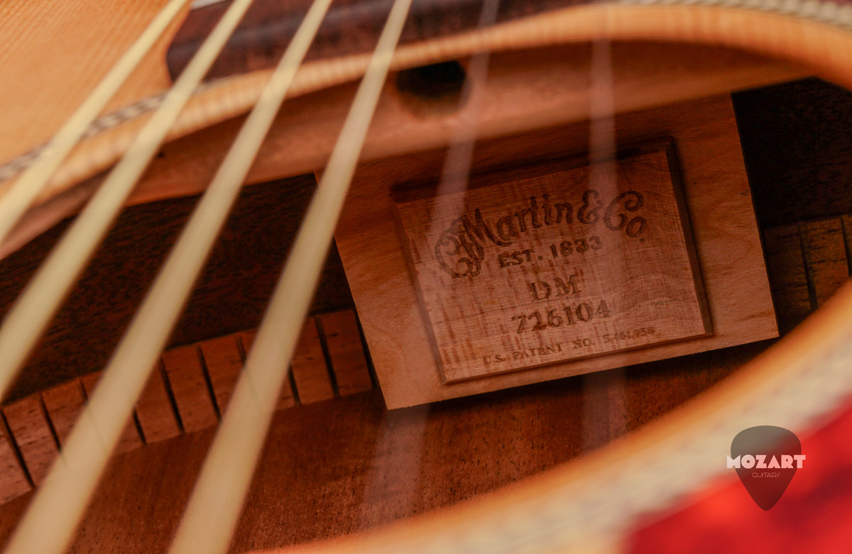 Martin DM Dreadnought Mahogany USA Nazareth + Case7 Martin DM Dreadnought Mahogany USA Nazareth + Case7