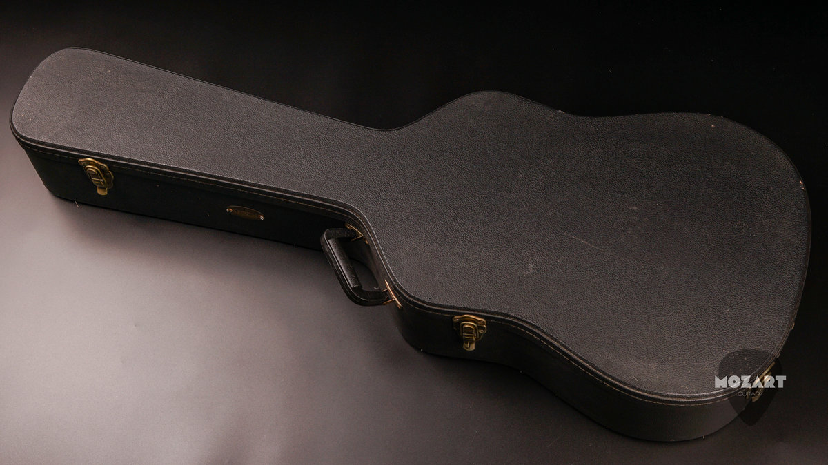 Martin DM Dreadnought Mahogany USA Nazareth + Case9 Martin DM Dreadnought Mahogany USA Nazareth + Case9