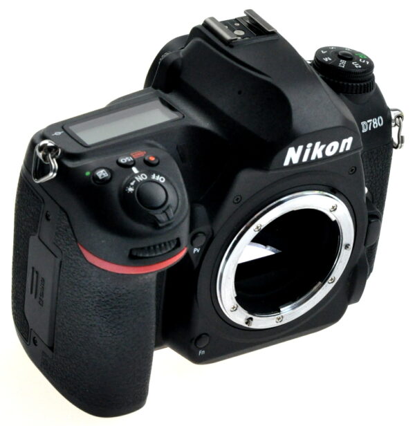 NIKON D780 + 24-120/4 VR0
