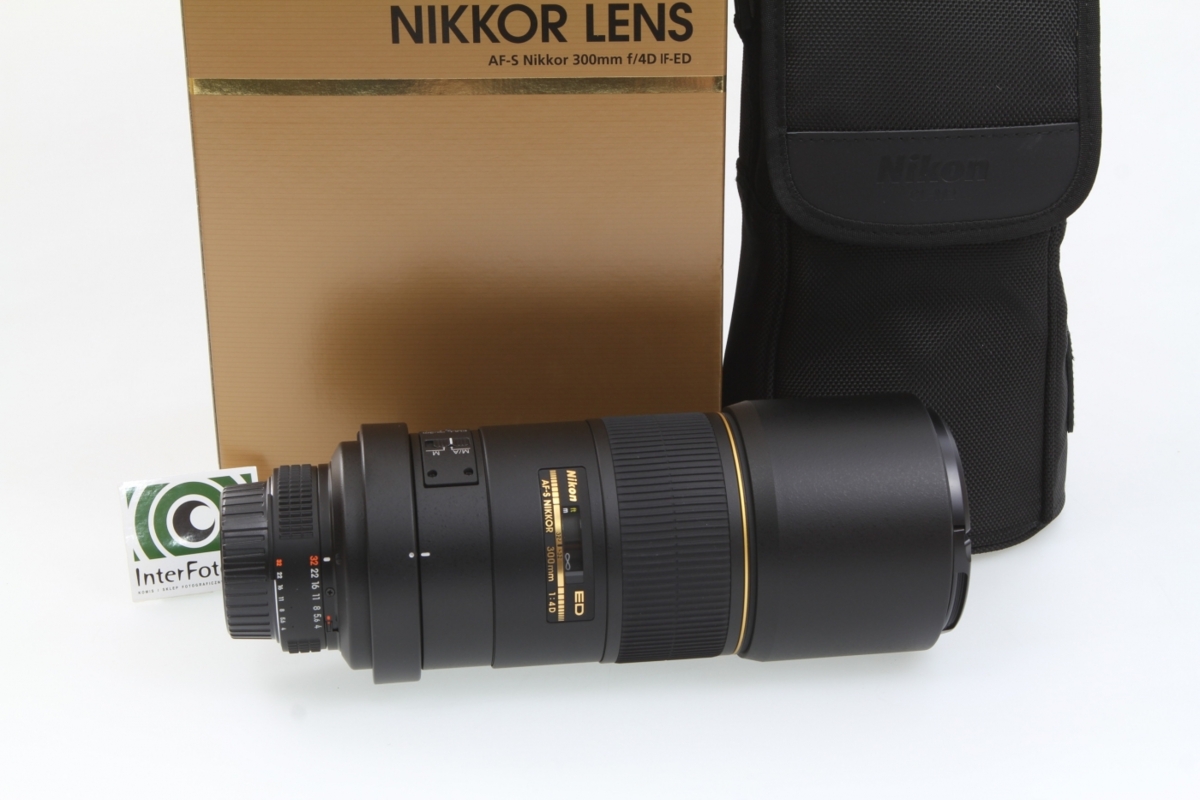 Nikkor 300mm f/4 ED AF-S Nikkor 300mm f/4 ED AF-S