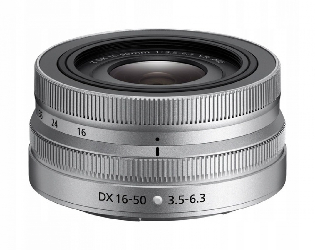 Nikon Z fc + Nikkor Z 16-50mm Natural Gray2 Nikon Z fc + Nikkor Z 16-50mm Natural Gray2