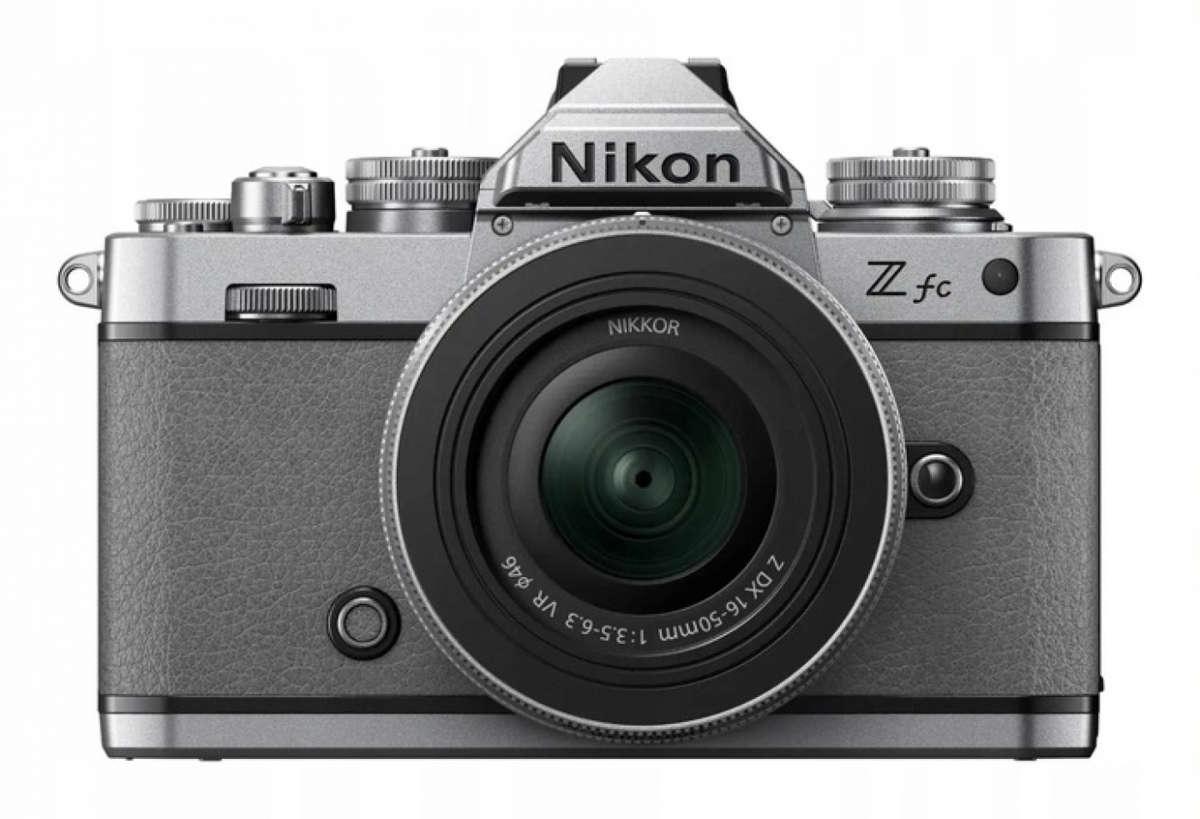 Nikon Z fc + Nikkor Z 16-50mm Natural Gray0 Nikon Z fc + Nikkor Z 16-50mm Natural Gray0