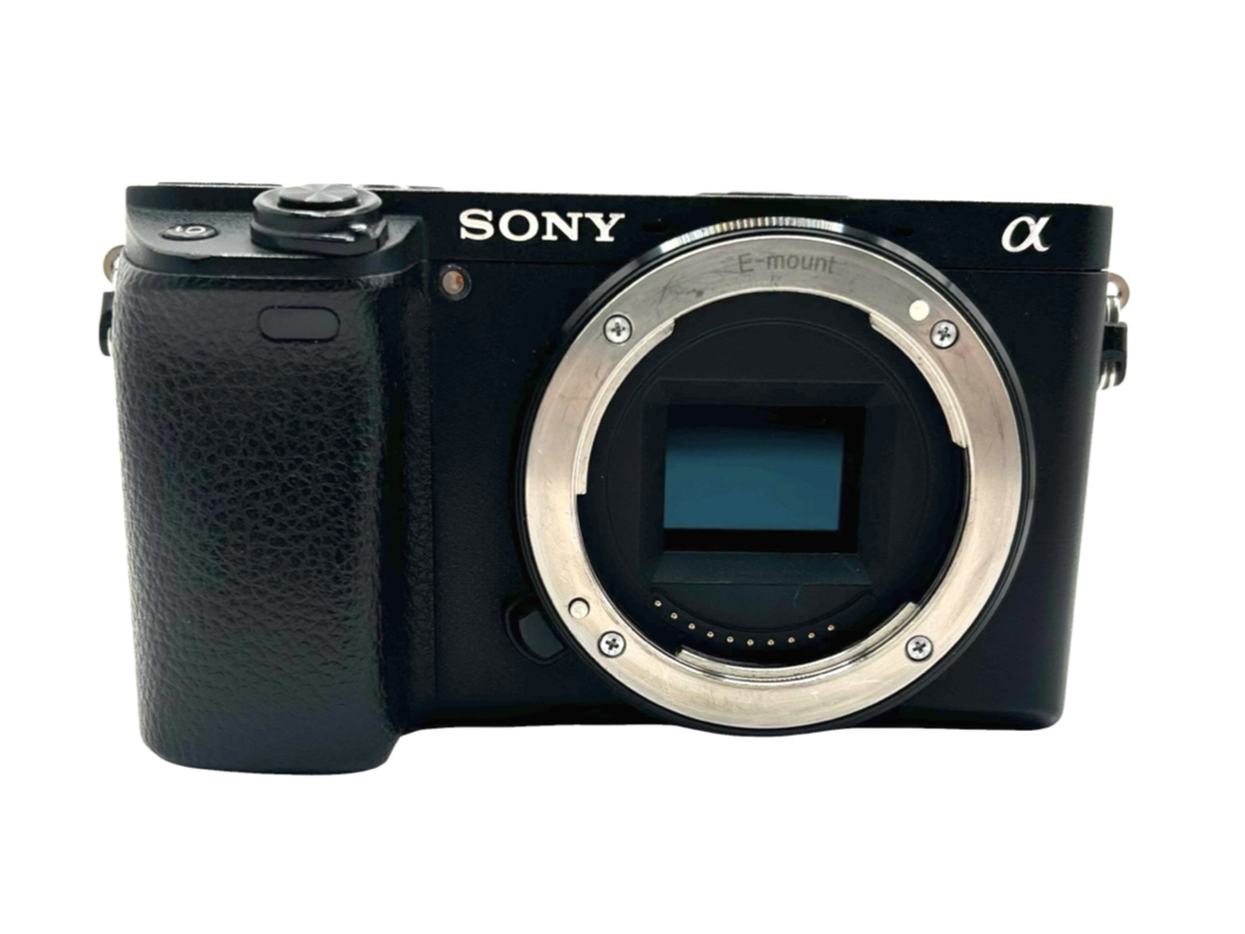 SONY Alpha A6300 + 16-50/3.5-5.6 OSS | SN 3813625 + 5512815 | Przebieg 20343 | SONY Alpha A6300 + 16-50/3.5-5.6 OSS | SN 3813625 + 5512815 | Przebieg 20343 |