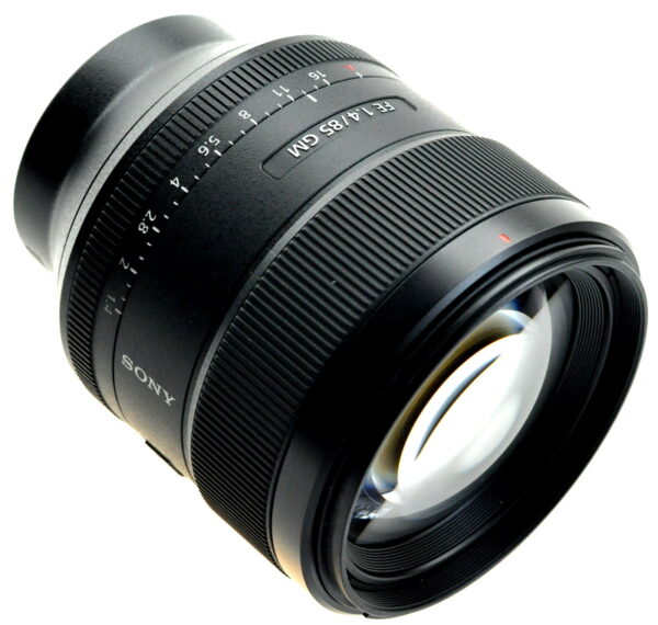SONY FE 85/1.4 GM0
